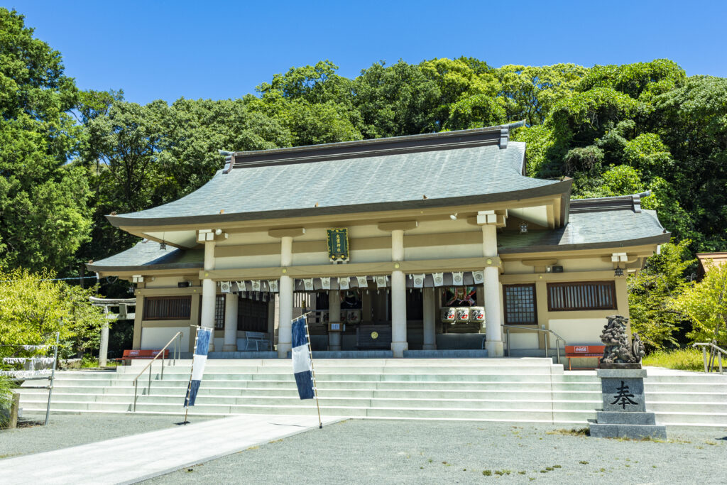 光雲神社｜生涯無敗の軍師・黒田如水(官兵衛）と初代福岡藩主・黒田長政の親子が祀られているので、勝負運や目標達成にご利益があるといわれている