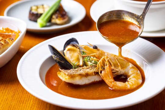 📢グルメ最新情報！【Le Chaudron】玄界灘の魚介をメインにしたブイヤベースで魅了 芳醇な香りと旨味が詰まったスープに心が躍る！✨