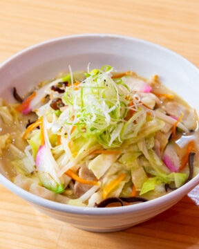 【バスで行く長崎観光🚌】レトロな横丁で味わう！絶品長崎ちゃんぽん🍜ひかり亭 つきまち長崎横丁店